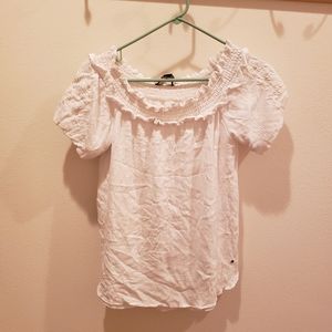 Tommy Hilfiger Off-The-Shoulder Top flowy white size Med puffed sleeves Gauzy